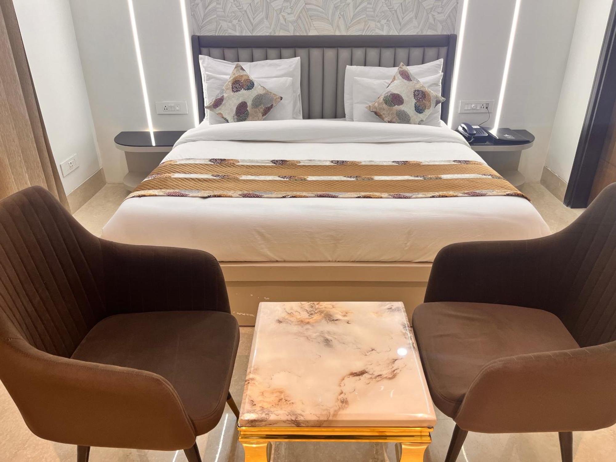 Gazebo Inn & Suites Medanta Gurgaon Extérieur photo