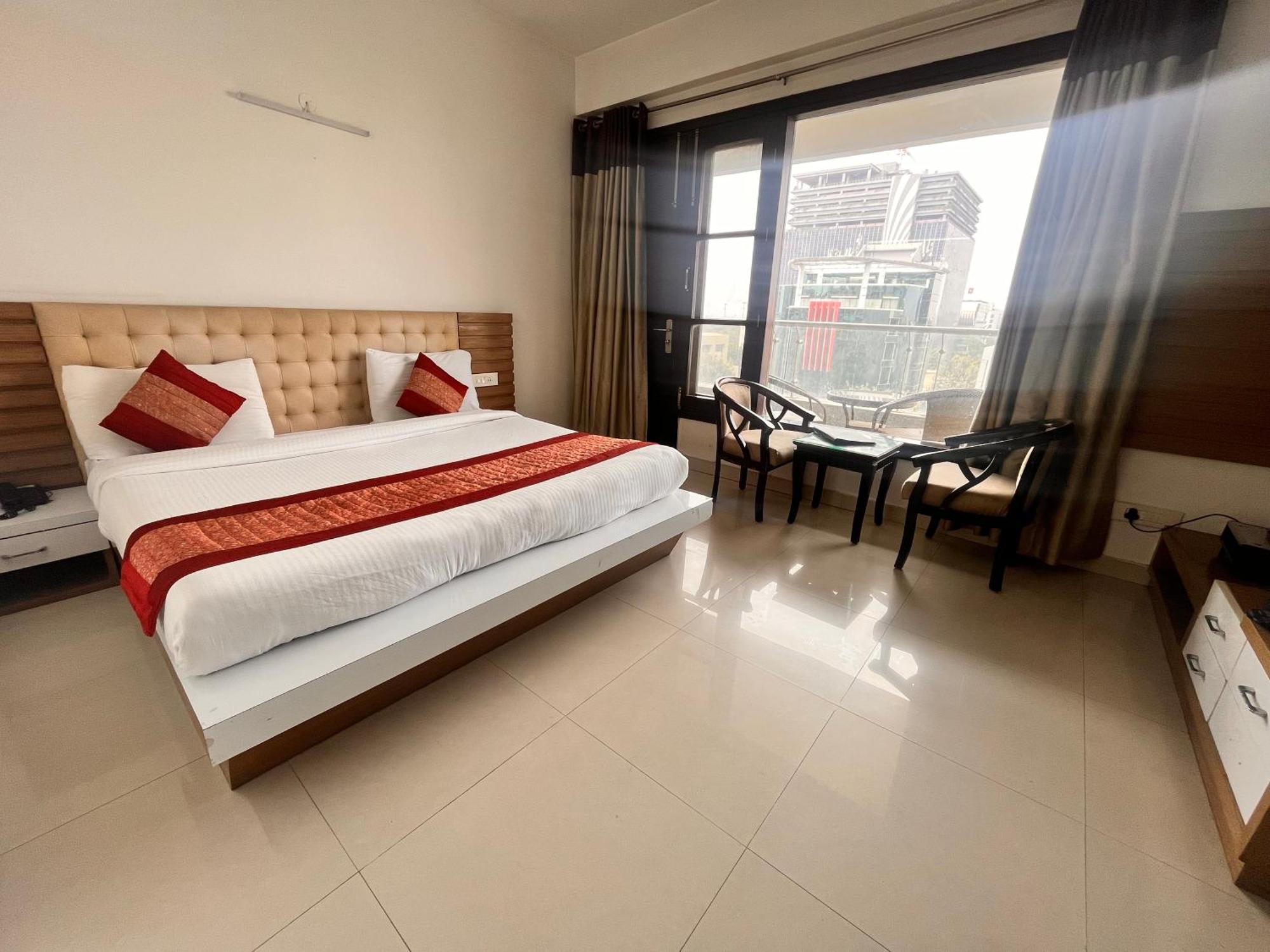 Gazebo Inn & Suites Medanta Gurgaon Extérieur photo