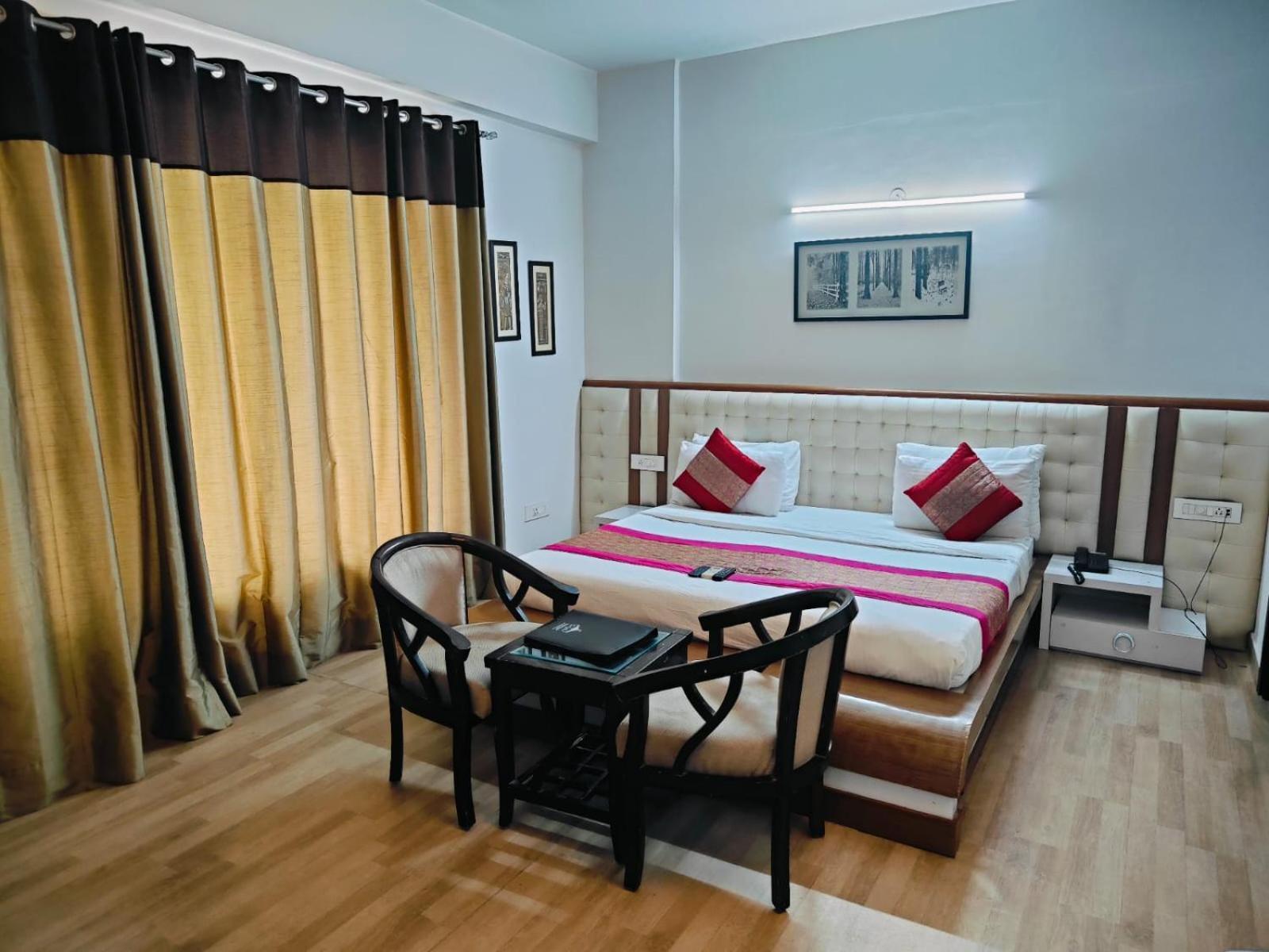 Gazebo Inn & Suites Medanta Gurgaon Extérieur photo