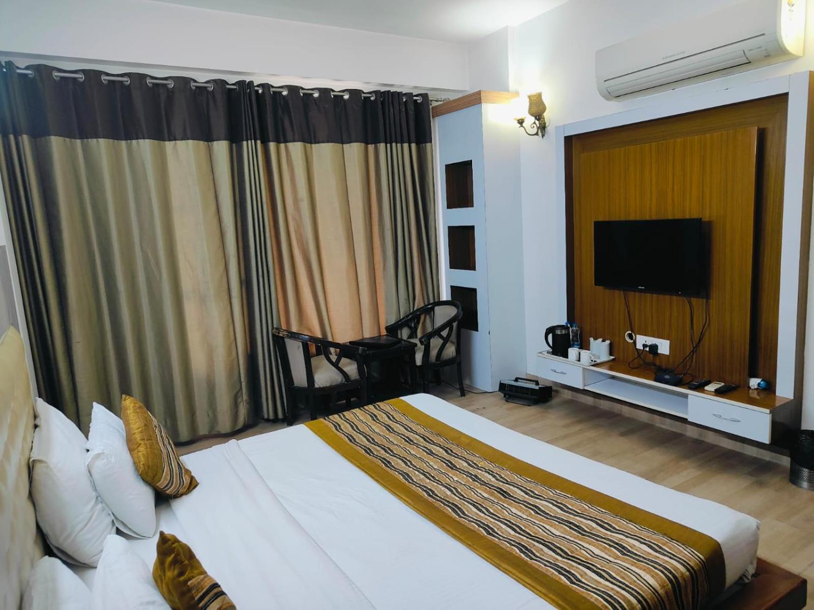 Gazebo Inn & Suites Medanta Gurgaon Extérieur photo