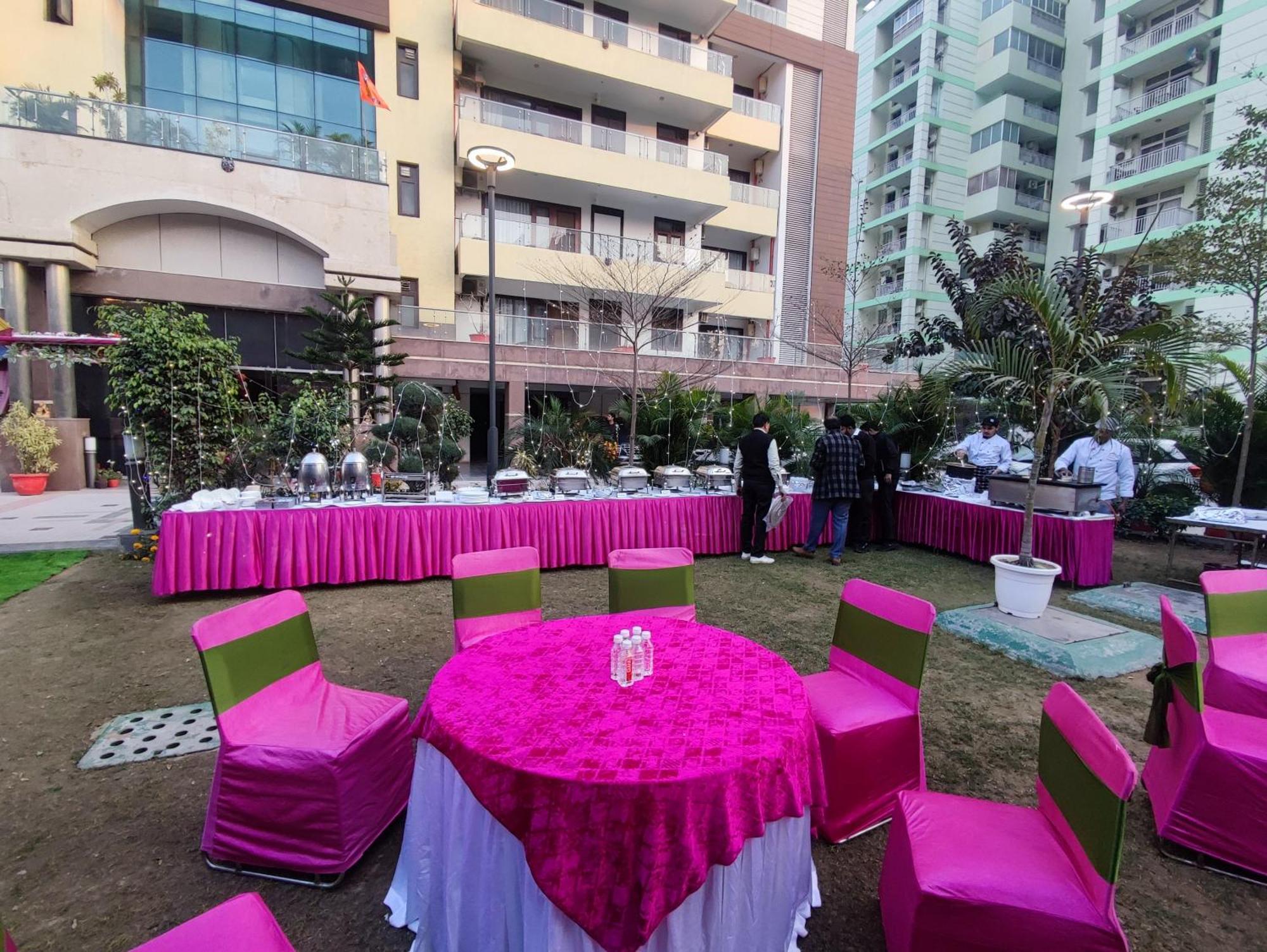 Gazebo Inn & Suites Medanta Gurgaon Extérieur photo